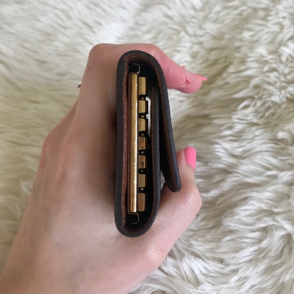 Louis Vuitton 6 Key Holder Monogram - Picture 8 of 12